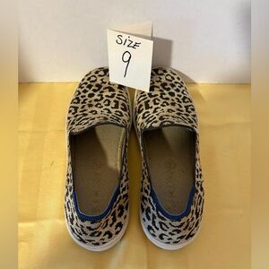 Rothys Sneaker camo Cat Leopard Shoes 9